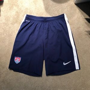 USWNT 3 star shorts for men Large